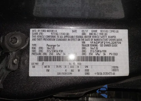 2017 Ford Focus Se z USA, uszkodzony, nr VIN 1FADP3F21HL228709